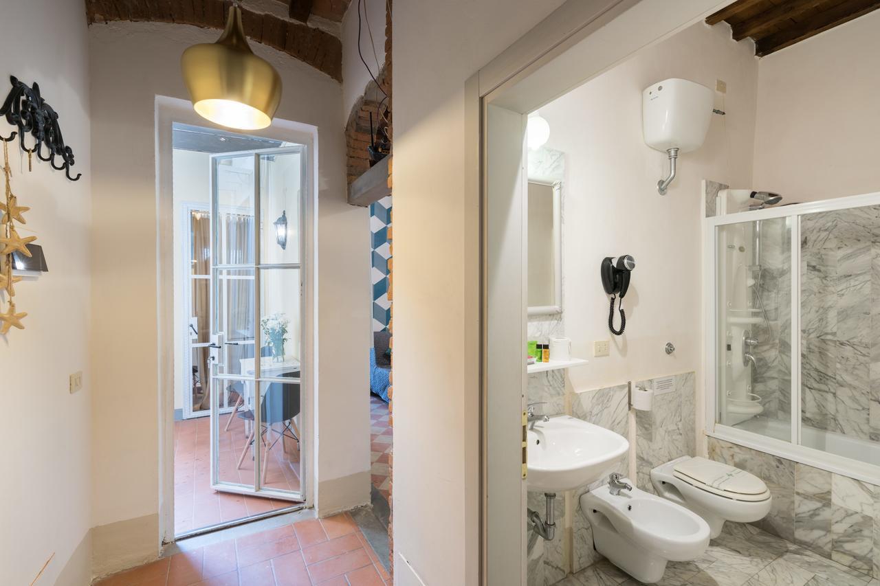 F6 - Santa Croce One Bedroom Flat For 2 Or 3 Guests Firenze Bagian luar foto